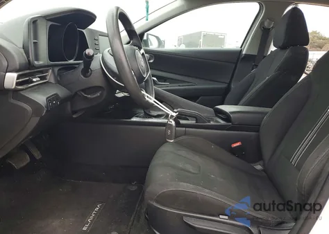 2023 Hyundai Elantra Sel z USA, uszkodzony, nr VIN 5NPLM4AG3PH094876